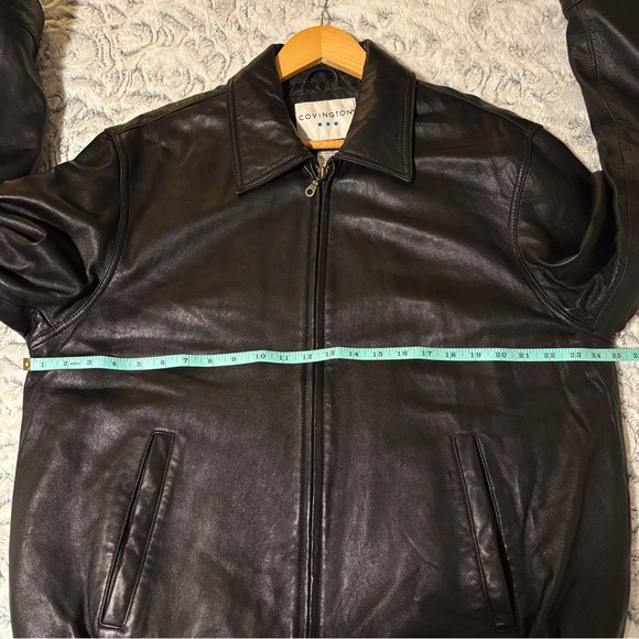 Covington Men's Classic Black Bomber Jacket - Picture 13 of 16